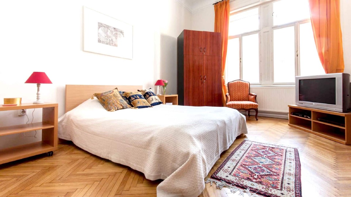 Lagymanyos Apartment | Homerez - Spacious appartement for 6 ppl. with terrace and balcony at Budapest