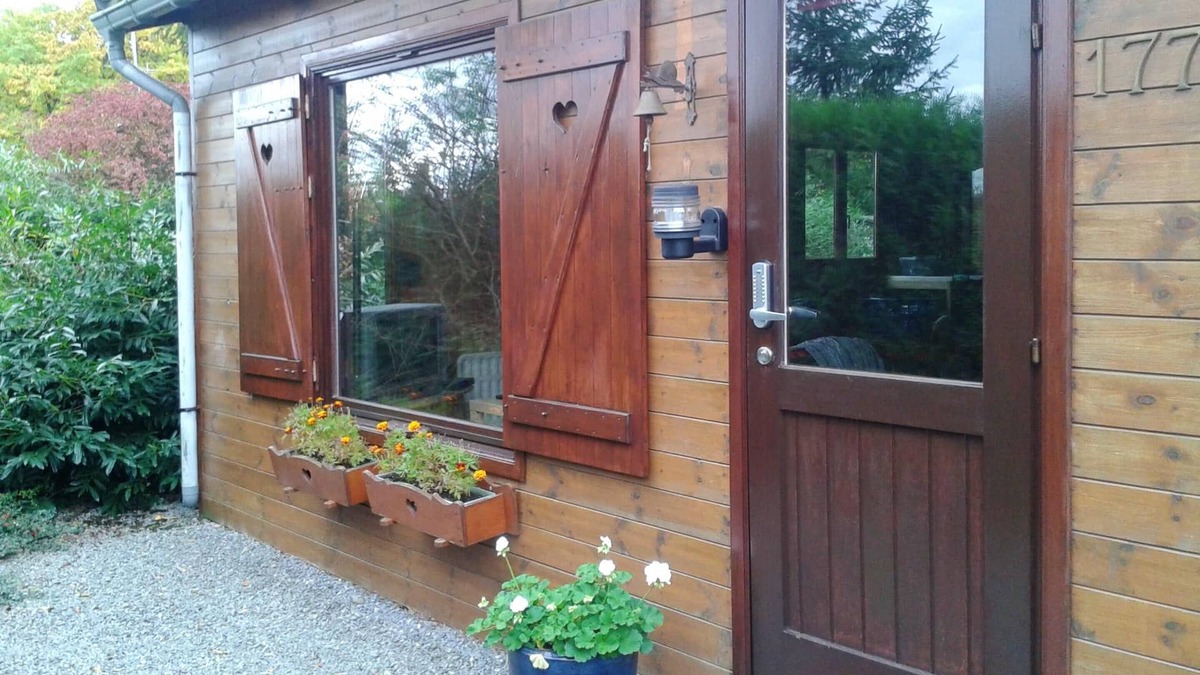 Chanly Ski Chalet | Homerez - Spacious chalet for 8 ppl. with garden and terrace at Tellin