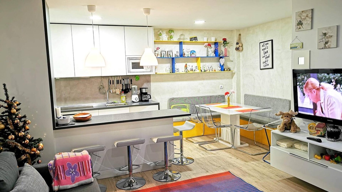 Burgohondo House | Homerez - Spacious house for 6 ppl. with terrace at Burgohondo