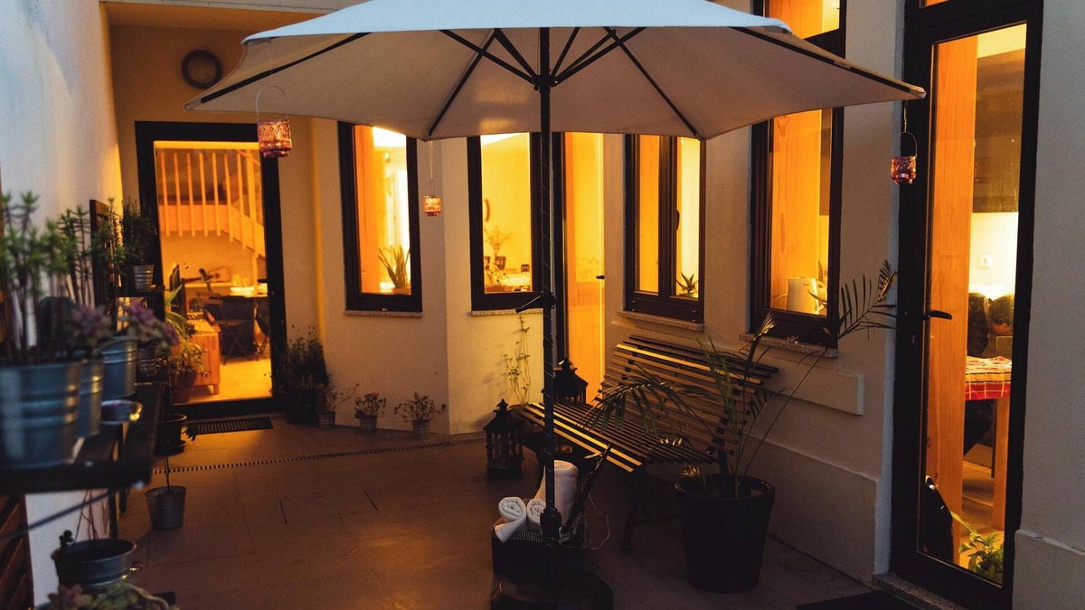 Paranhos House | Homerez - Spacious House in Porto for 14 guests + Garden