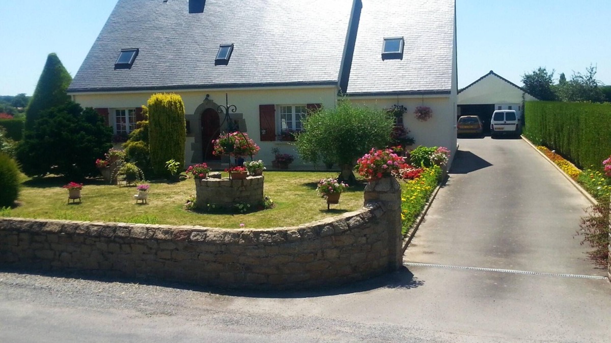 Saint-Lyphard Apartment | Homerez - Studio 10 km away from the beach for 3 ppl. with garden at Guérande