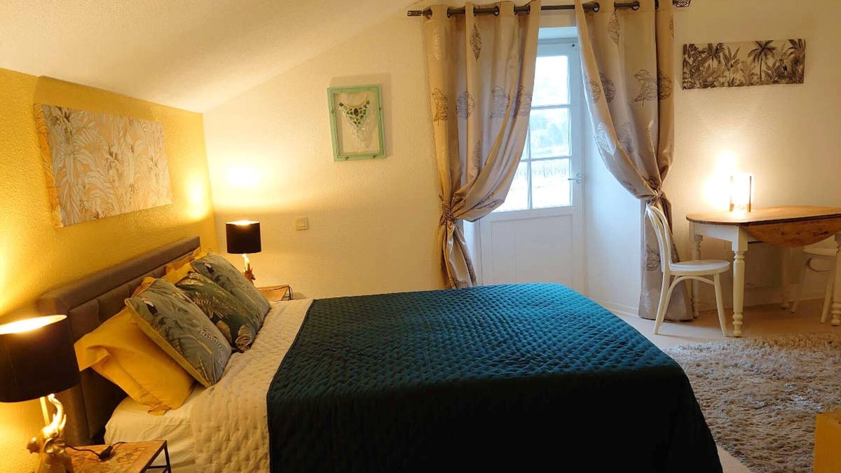Duravel Apartment | Homerez - Studio for 2 ppl. with shared pool, garden and terrace at Duravel