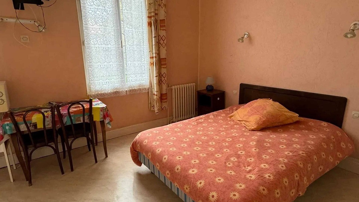 Neris-les-Bains Apartment | Homerez - Studio in Néris-les-Bains
