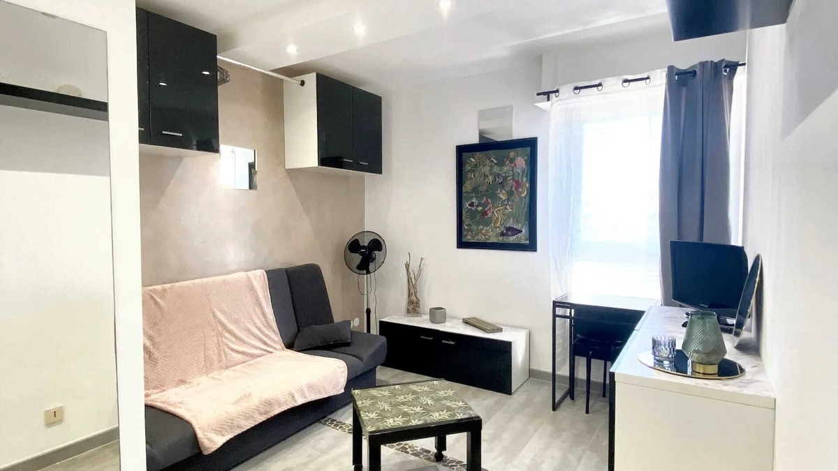 Cap d'Agde Apartment | Homerez - Studio in Cap d'Agde