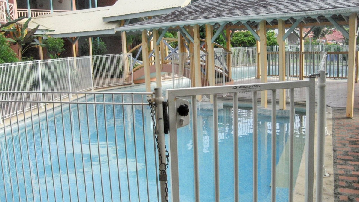 Sainte-Anne Apartment | Homerez - Studio in Sainte-Anne.