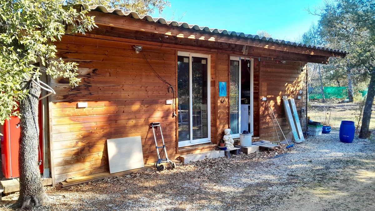 Cucuron Apartment | Homerez - Superb studio for 2 pers. with garden and terrace in Cucuron