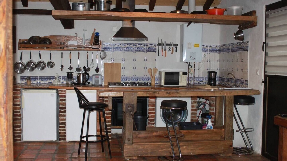 Pontonx-sur-l'Adour Villa | Homerez - Villa for 4 ppl. with shared pool and terrace at Pontonx-sur-l'Adour