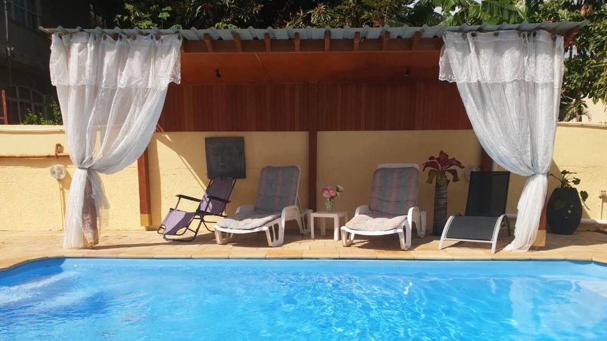 Camp Bestel Villa | Homerez - Villa for 6 ppl. with swimming-pool and terrace at Pointe aux Piments