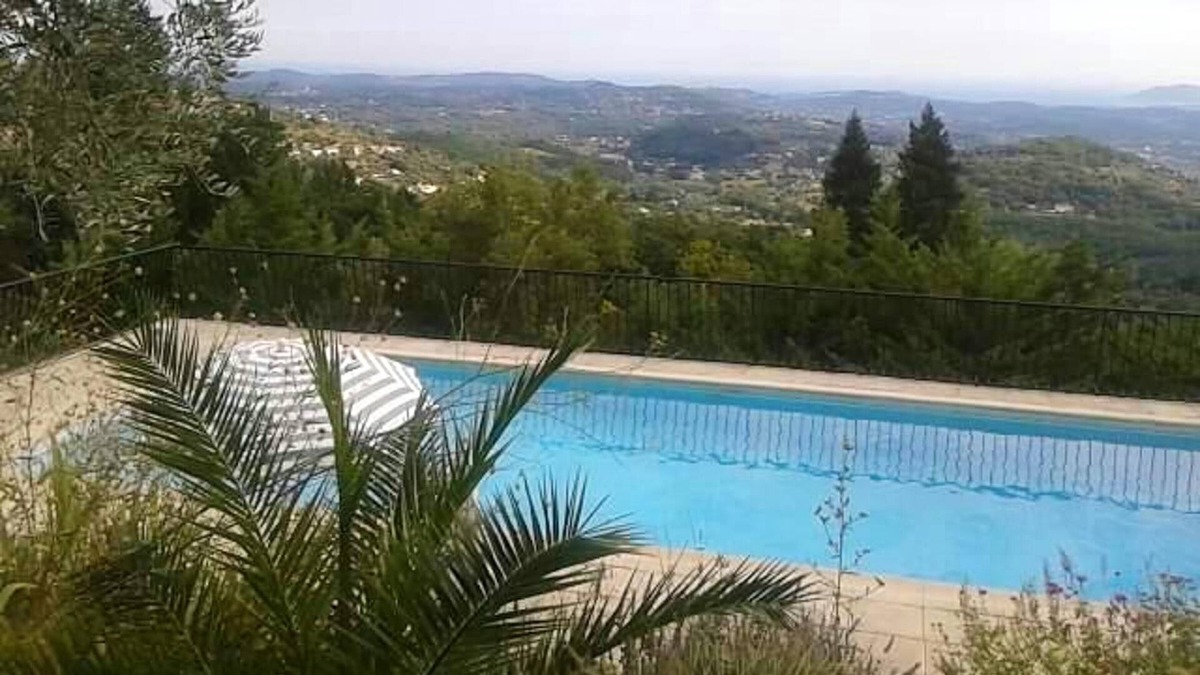 Magagnosc Villa | Homerez - Villa 12 km from the beach for 6 pers. with pool and garden in Grasse