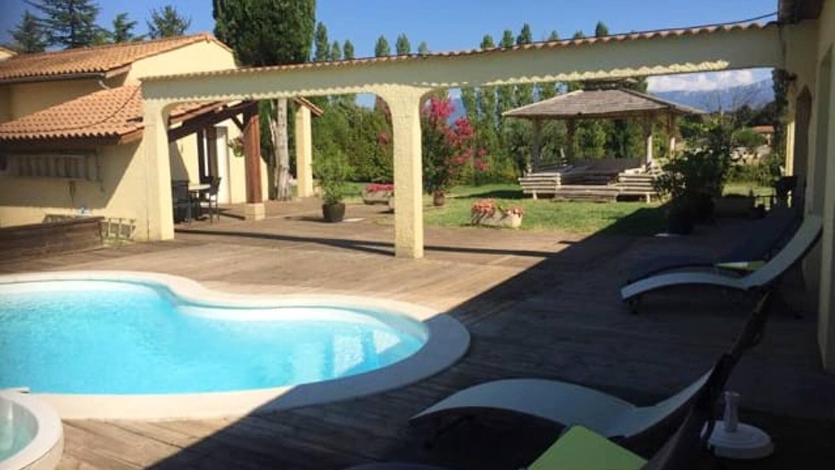 Alixan Villa | Homerez - Villa for 2 ppl. with swimming-pool, garden and terrace at Alixan