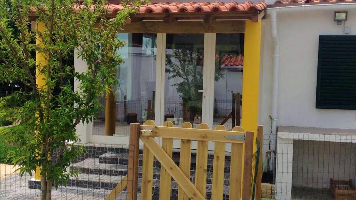 Montemor-o-Novo Villa | Homerez - Villa for 4 ppl. with swimming-pool, garden and terrace at Silveiras