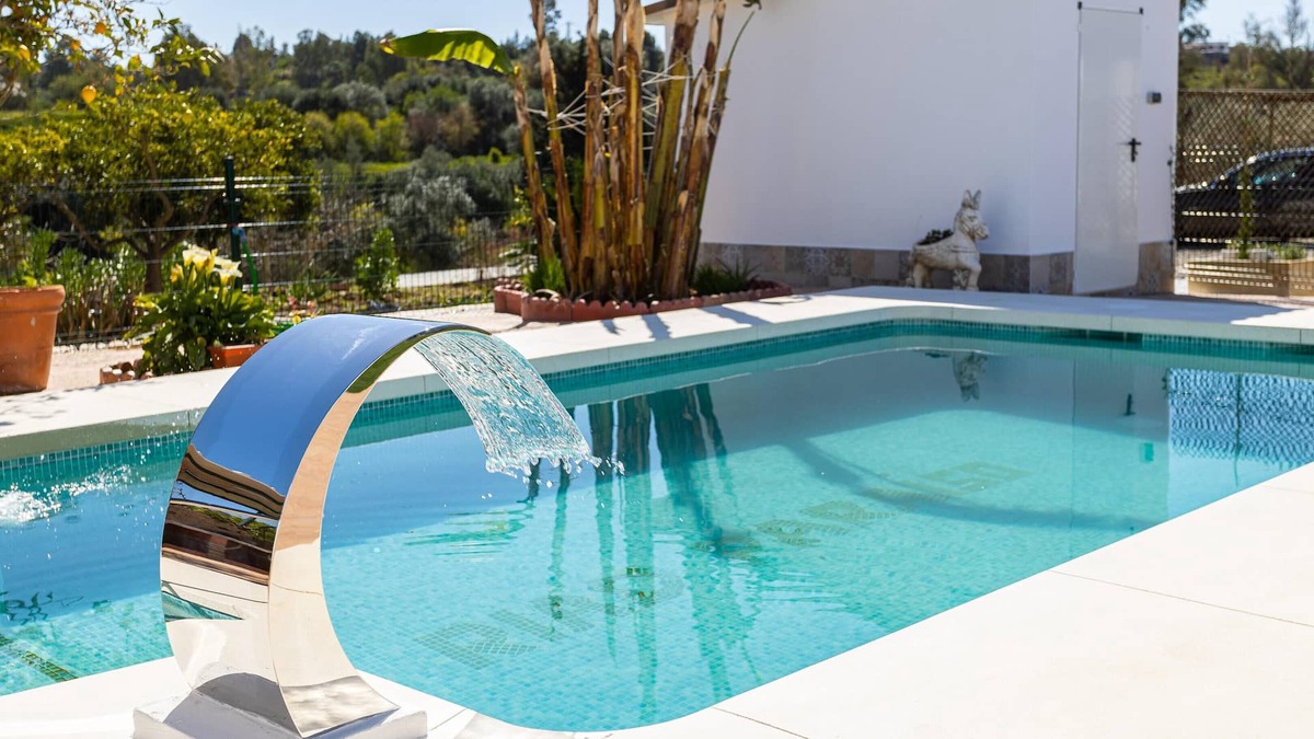 Campanillas Villa | Homerez - Villa for 6 ppl. with swimming-pool, garden and terrace at Málaga