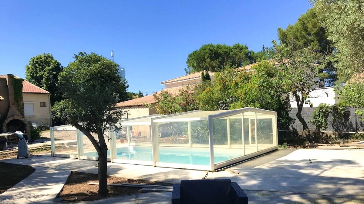 Servian Villa | Homerez - Villa for 8 ppl. with swimming-pool, garden and terrace at Servian