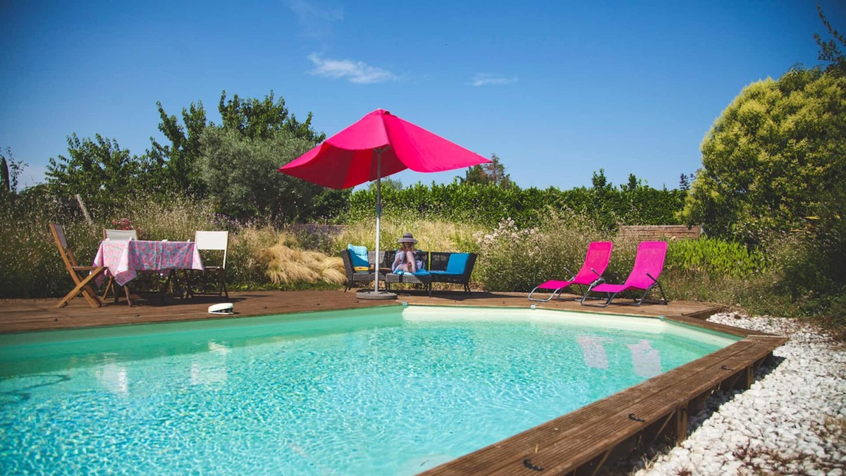 Noe Villa | Homerez - Villa for 8 ppl. with swimming-pool, jacuzzi and garden at Noe