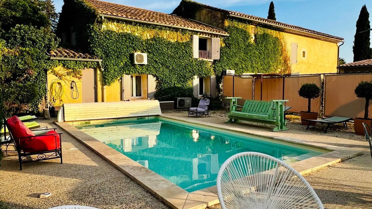 Beaumes-de-Venise Villa | Homerez - Villa in Beaumes-de-Venise
