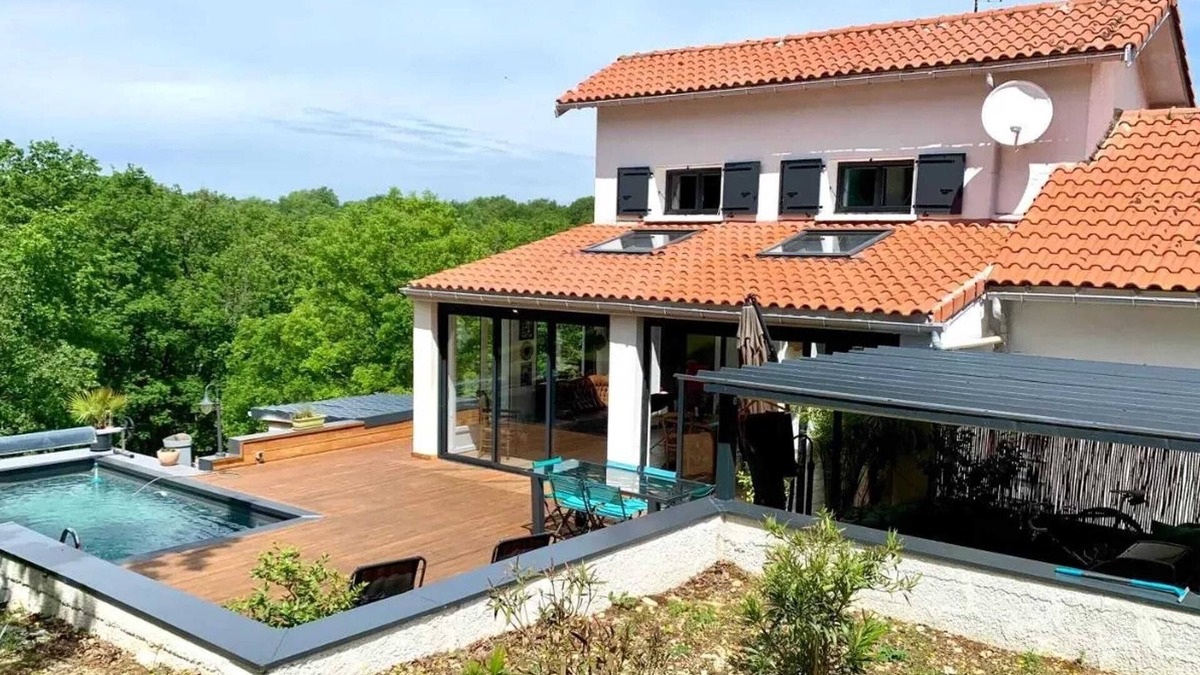 Labruguiere Villa | Homerez - Villa in Labruguière