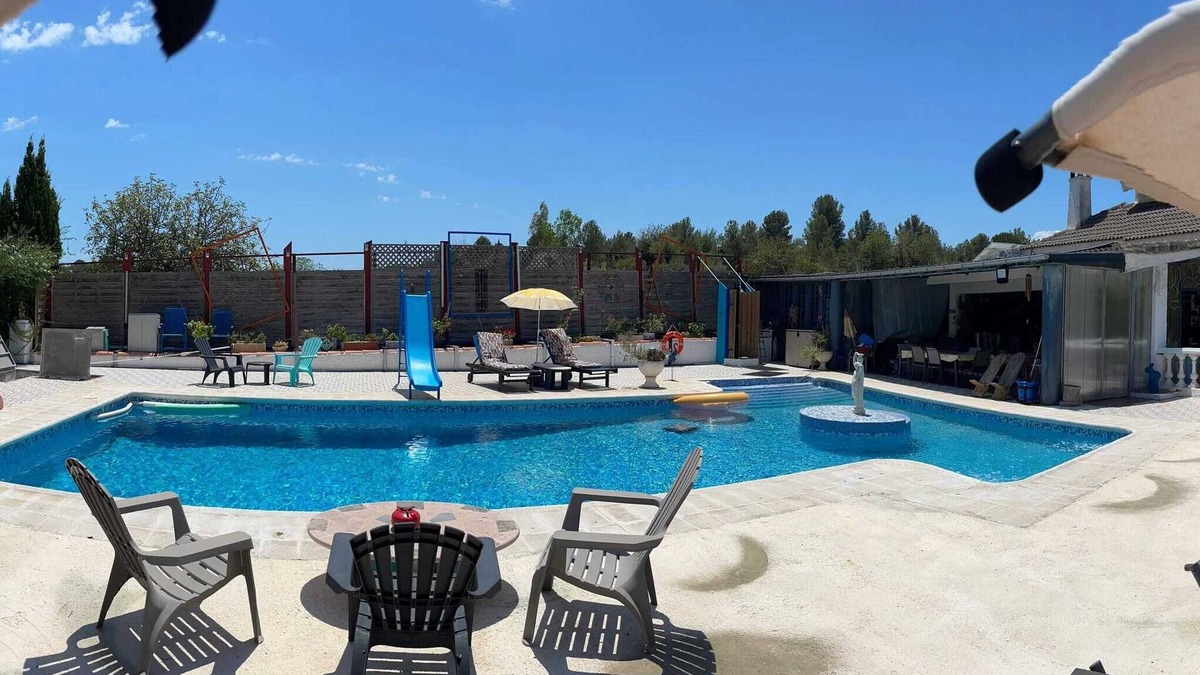 Turis Villa | Homerez - Villa in Turís, Shared Pool.