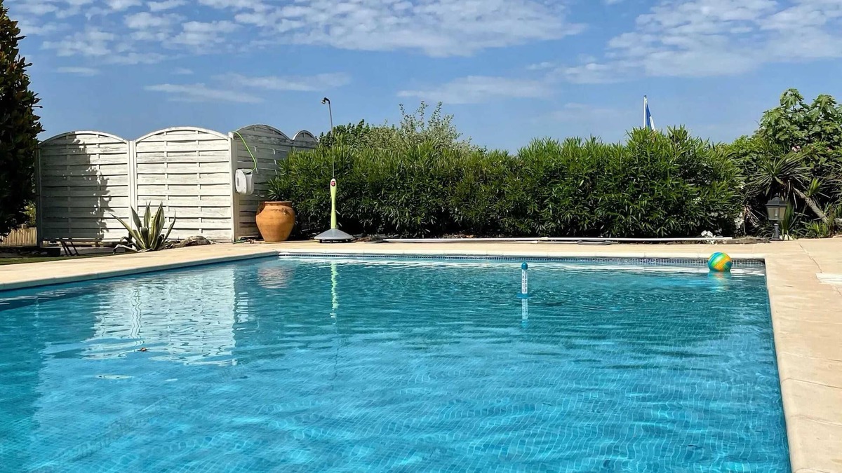 Tourrettes Villa | Homerez - Villa Tourrettes private pool