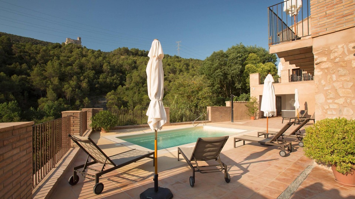 Orpi Apartment | Homerez - Welcoming apartment in Orpí with pool