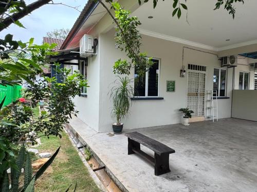 Kampung Bakau Tinggi House | Homestay Kemaman - Berado D Kemuning