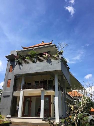 Taro House | Homestay Komang Petak