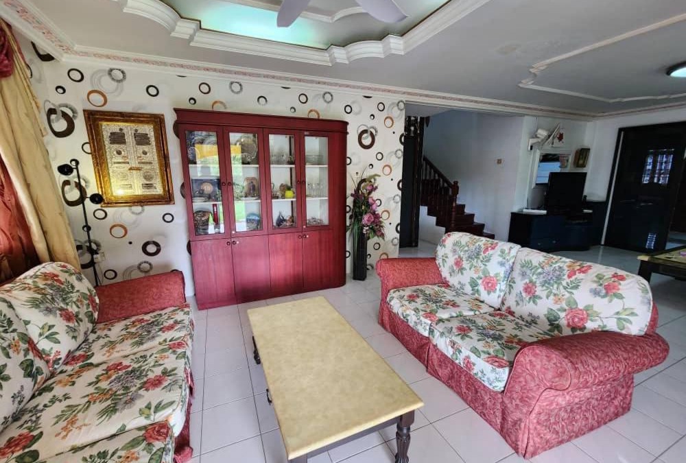 Tupong Tengah House | Homestay Petrajaya Kuching