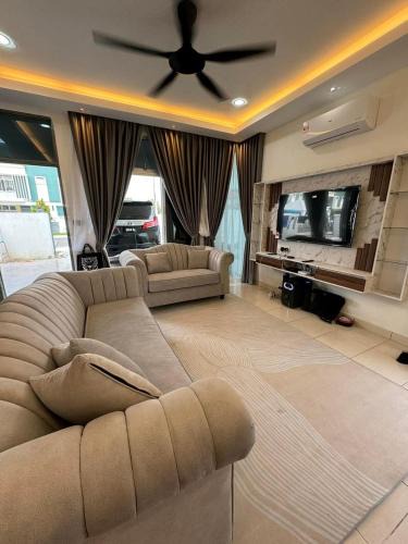 Pelabuhan Klang Villa | Homestay Pool Villa Andora