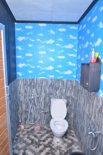 Ampana House | Homestay & Resto 88