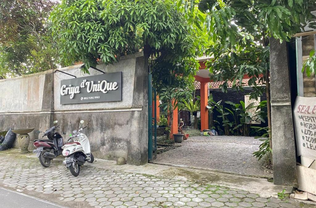 Colomadu Villa | Homestay Villa Unique Solo