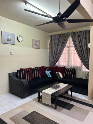 Kayu Ara Pasong Apartment | HomestayNN Pontian