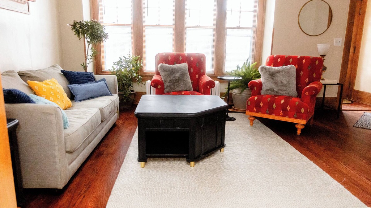 Upper East Side House | HomeSweetHome in Vibrant MKE, 2BR/1BA