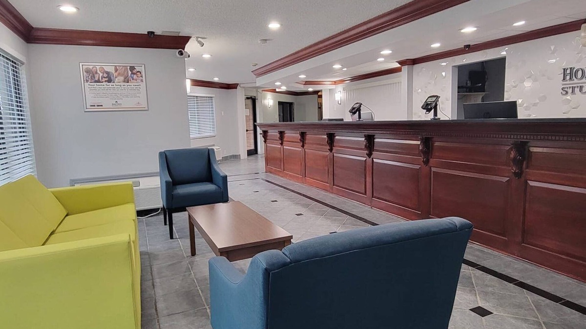 Egg Harbor Township Hotel | HomeTowne Studios By Red Roof Egg Harbor–Atlantic City Airport