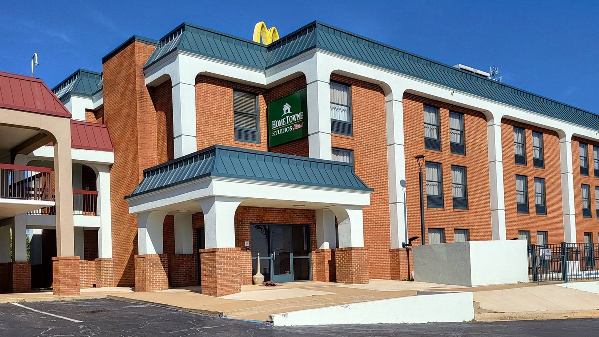 Prattville Hotel | HomeTowne Studios by Red Roof Prattville