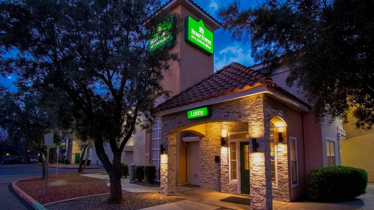 North Mountain Hotel | HomeTowne Studios by Red Roof Phoenix - Dunlap Ave