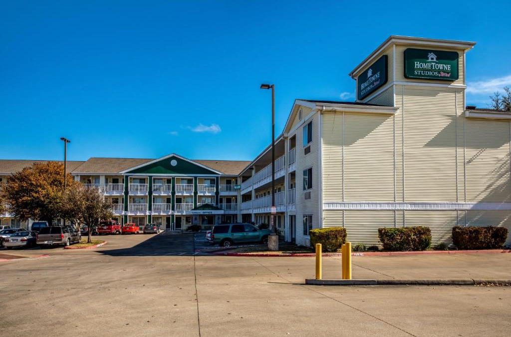 McNeil Hotel | HomeTowne Studios by Red Roof Austin