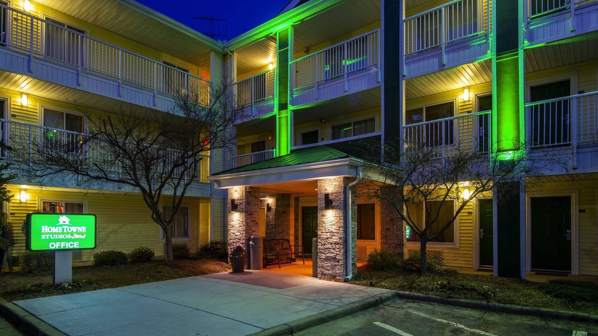 Winston - Salem Hotel | HomeTowne Studios by Red Roof Winston-Salem - University Pkwy