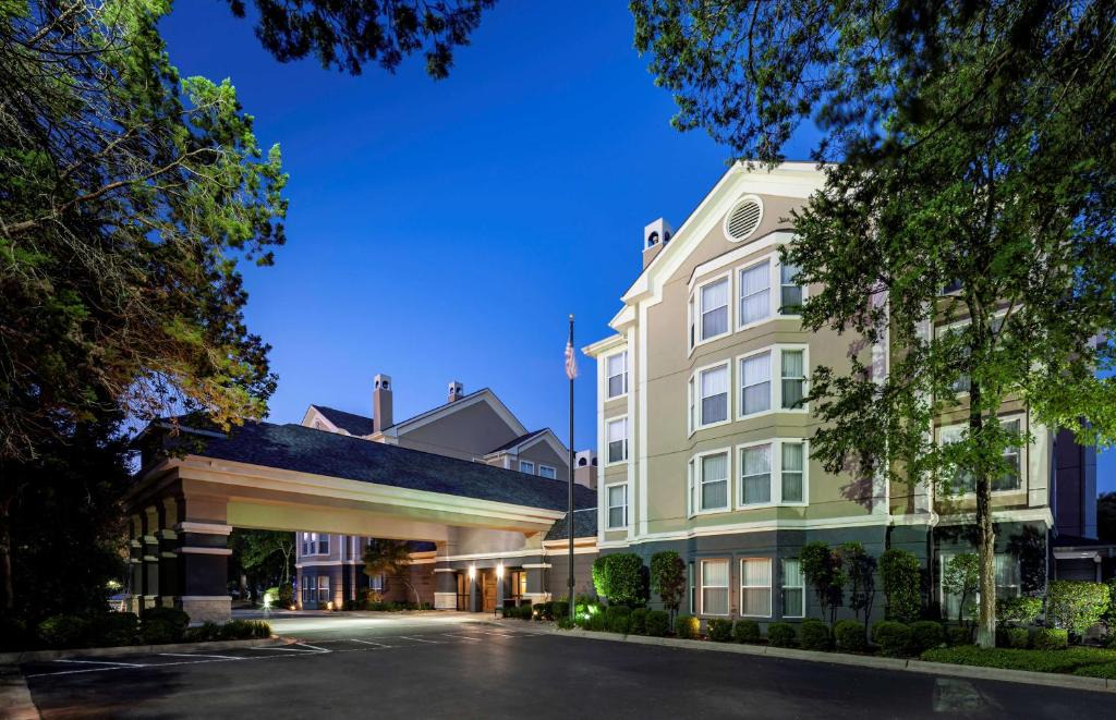 Waters Park Hotel | Homewood Suites by Hilton Austin NW near The Domain