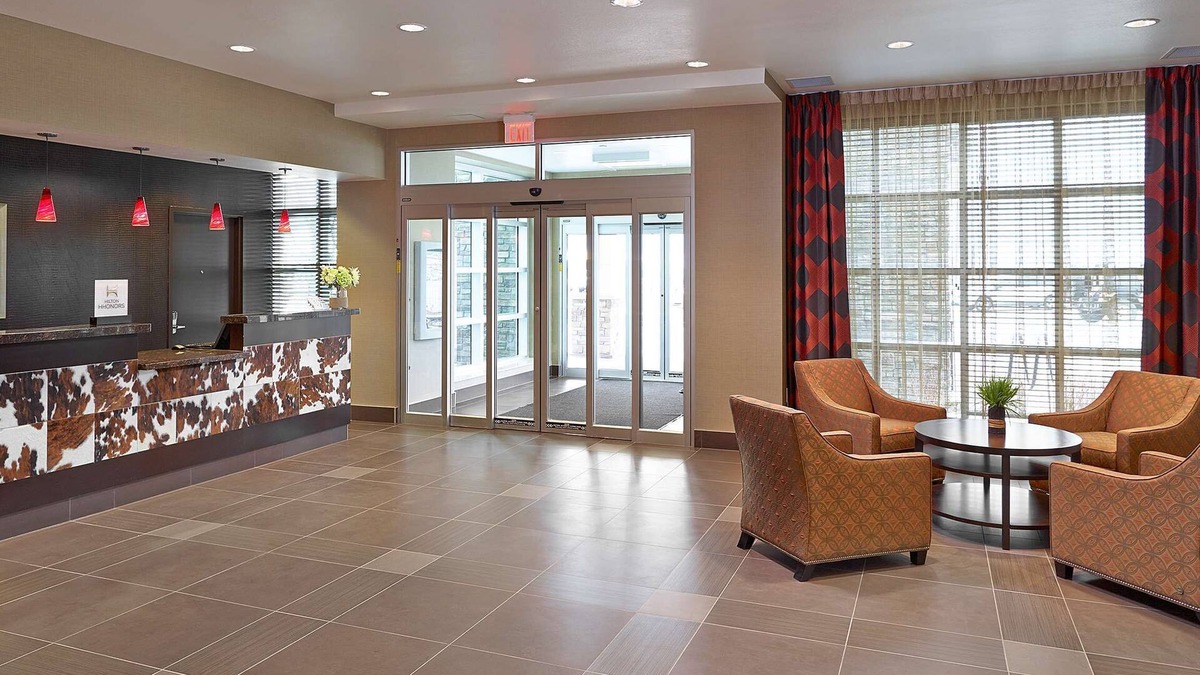 Calgary Hotel | Homewood Suites by Hilton Calgary-Airport, Alberta, Canada