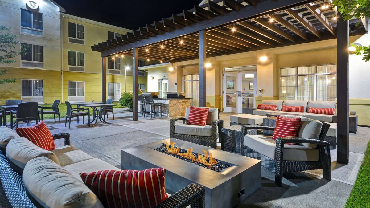 Ithaca Hotel | Homewood Suites by Hilton Ithaca