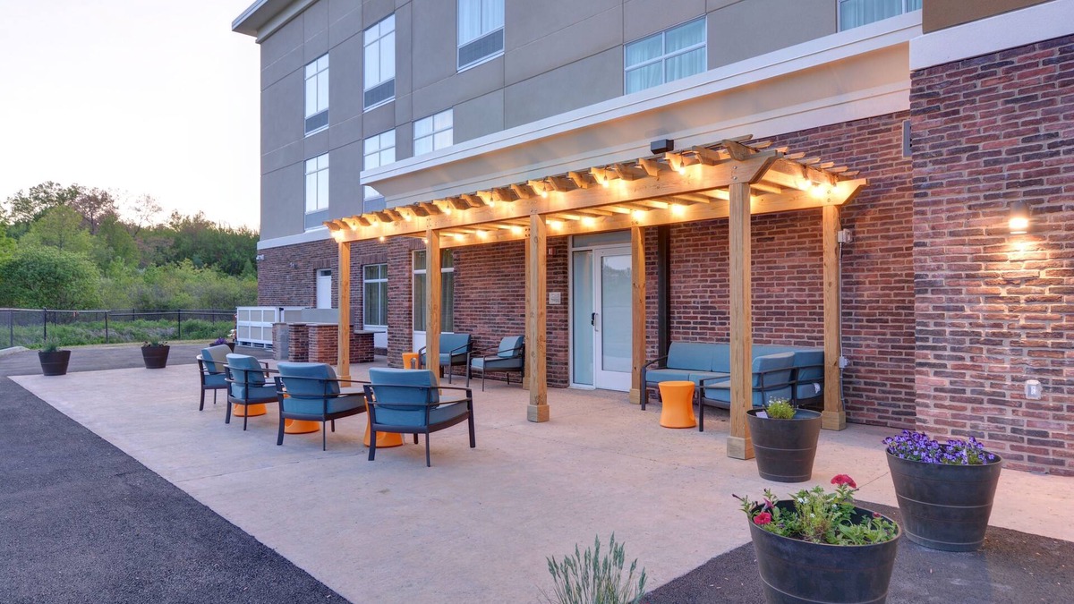 Hadley Hotel | Homewood Suites by Hilton Hadley Amherst