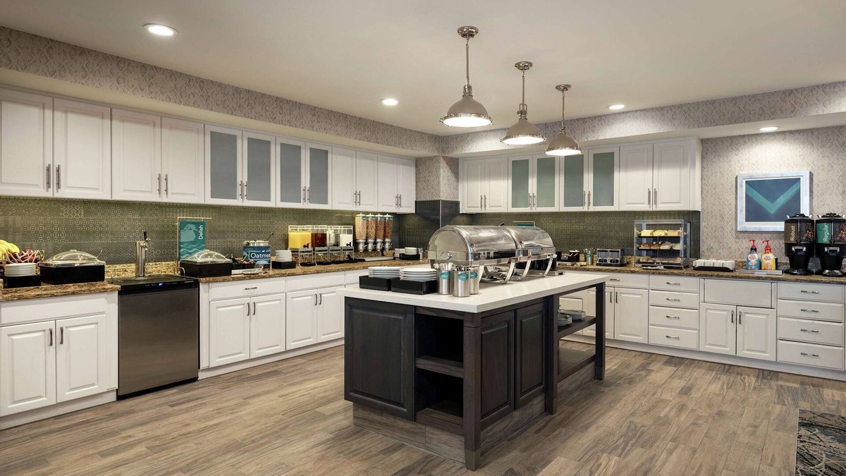 Erie Hotel | Homewood Suites Erie