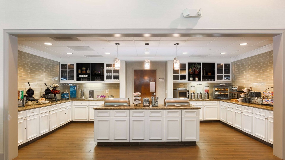 Lakes of Forest Hill Hotel | Homewood Suites Southwind - Hacks Cross