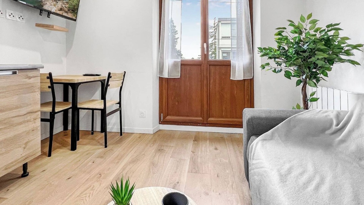 Gaillard Apartment | Homey Arbustro - Studio/Close to border and tram