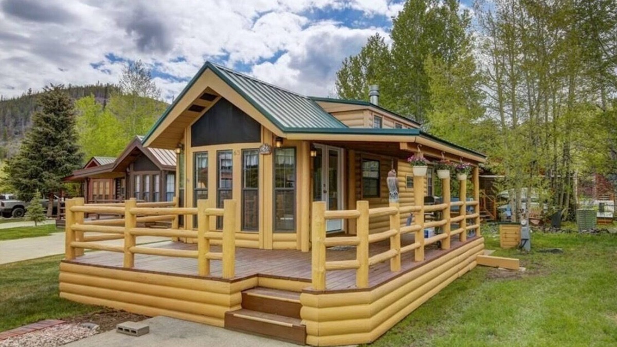 Breckenridge Ski Chalet | Homey Hideaway Chalet in family friendly Tiger Run, mins from Breckenridge