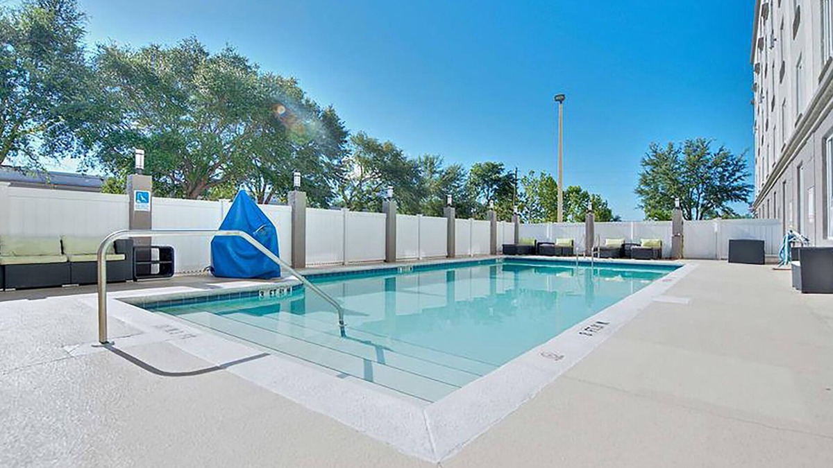 Orlando Hotel | Homey Retreat with Pool - Perfect for Disney Visits | Four Family Ready Rooms