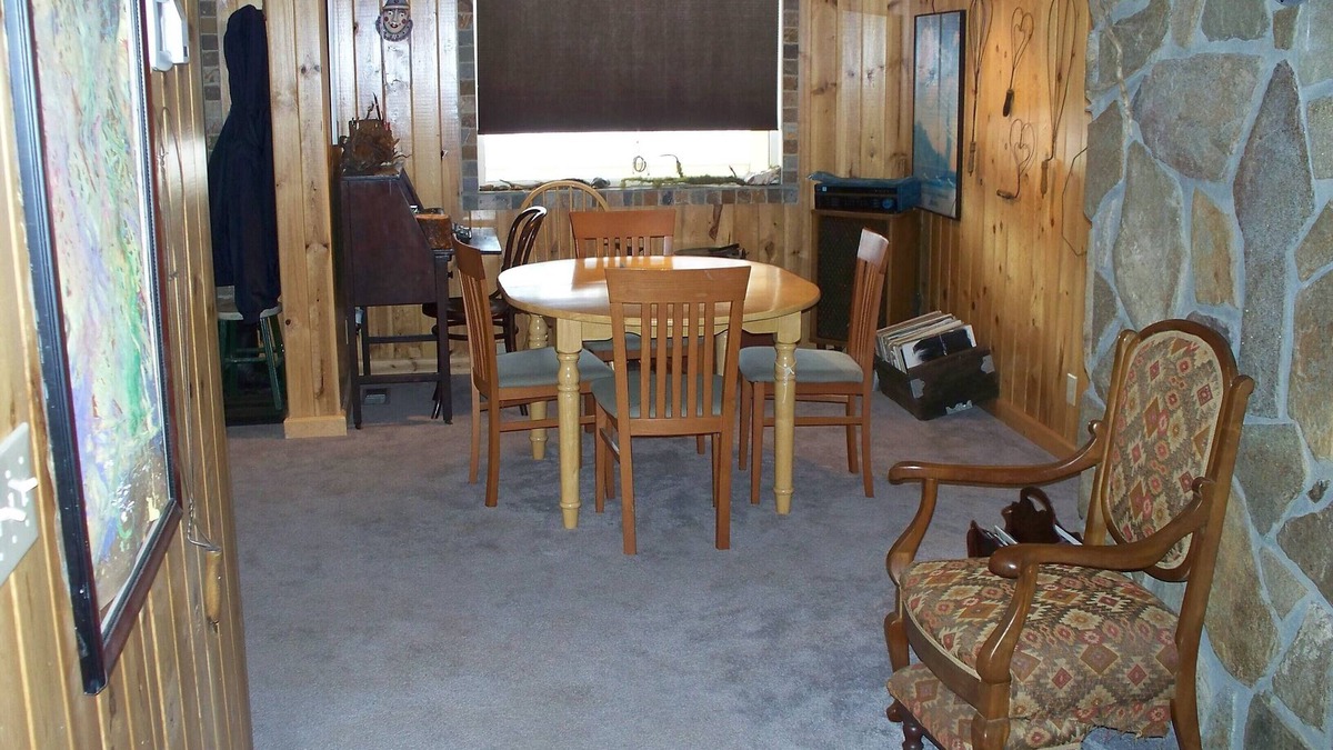 Leavenworth Other | Homey spacious get away just outside of leavenworth.
