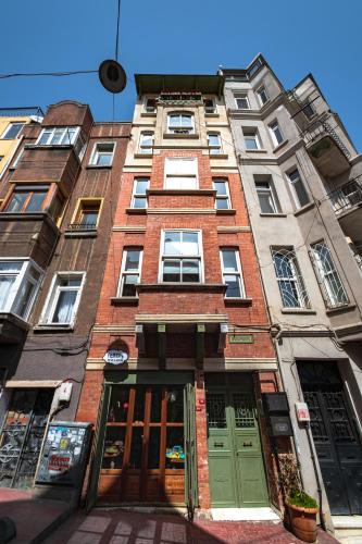 Galata Apartment | Homie Suites - Historical Apartment Nearby Galata Tower