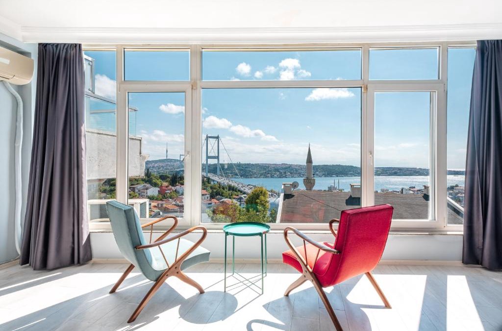 Ortakoy Apartment | Homie Suites - Penthouse w Bosphorus view