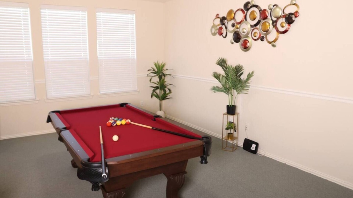 Wylie House | Homify360 | Luxe Lounge - 5BR Home with Media room