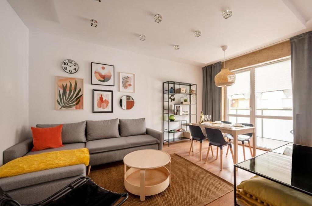 Stare Miasto District Apartment | Homini Apartament Parking by Impero